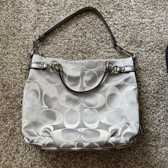 Vintage Coach Shoulder Purse - Picture 6 of 6